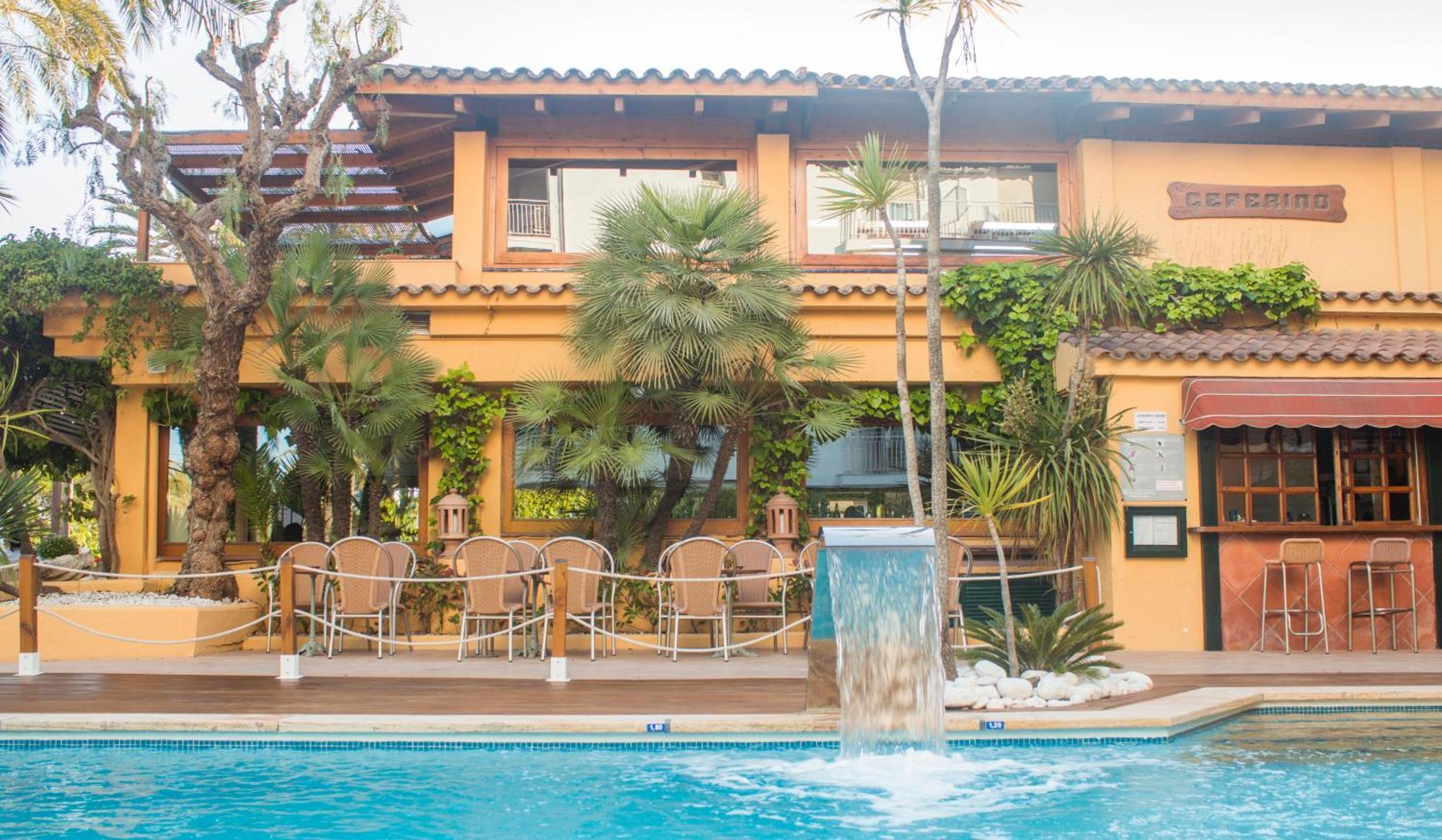 Hotel Restaurant Ceferino ヴィラノヴァ・イ・ラ・ジェルトル エクステリア 写真